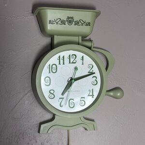 RARE Vintage General Electric Plug In Wall Clock Olive Green